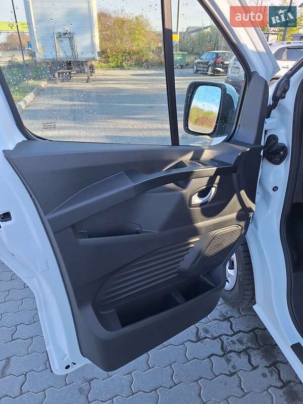 Грузовой фургон Renault Trafic 2023 в Черновцах