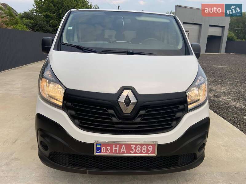 Грузовой фургон Renault Trafic 2015 в Киеве