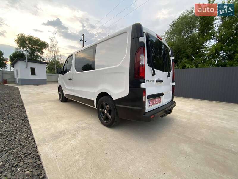 Грузовой фургон Renault Trafic 2015 в Киеве