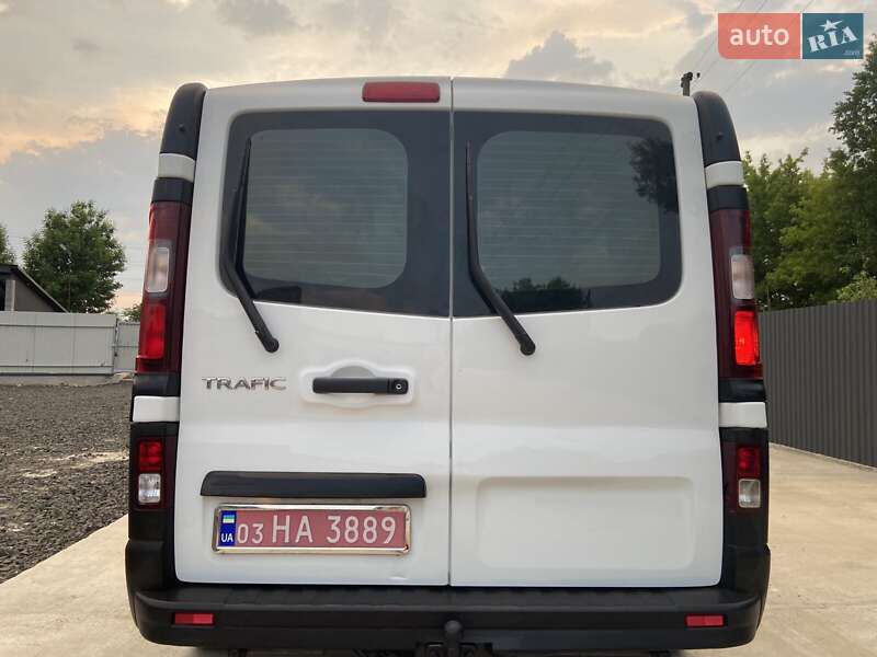 Грузовой фургон Renault Trafic 2015 в Киеве