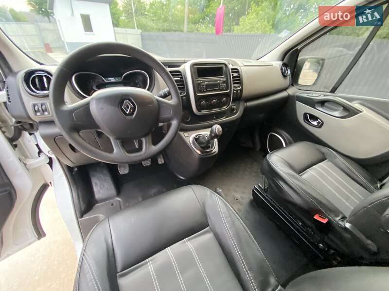 Грузовой фургон Renault Trafic 2015 в Киеве