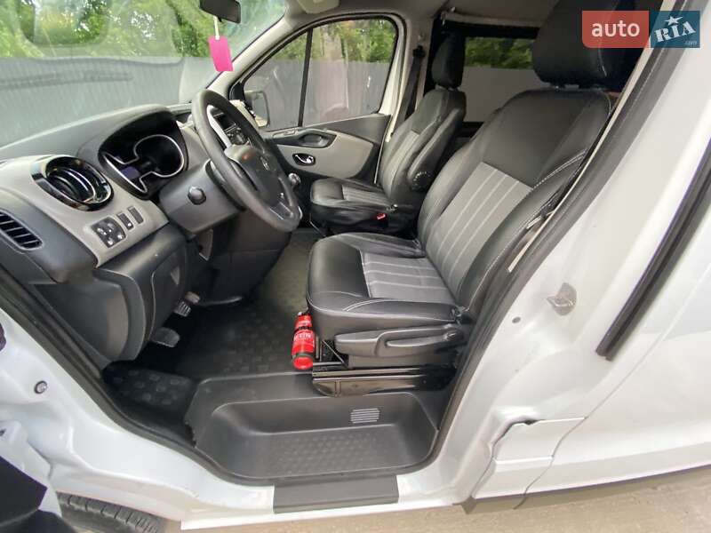 Грузовой фургон Renault Trafic 2015 в Киеве