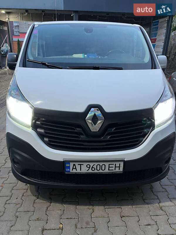 Renault Trafic 2015