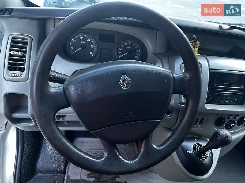 Минивэн Renault Trafic 2008 в Черновцах