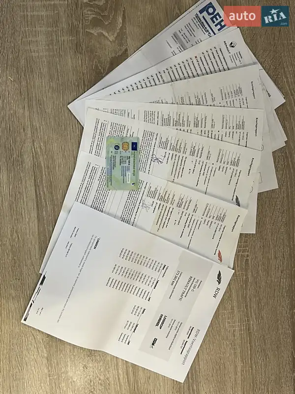 Минивэн Renault Trafic 2013 в Дубно документ