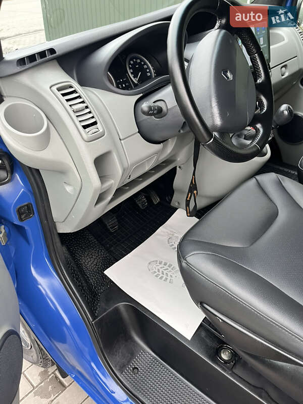 Микроавтобус грузовой (до 3,5т) Renault Trafic 2006 в Полонном фото 16 Микроавтобус грузовой (до 3,5т) Renault Trafic 2006 в Полонном