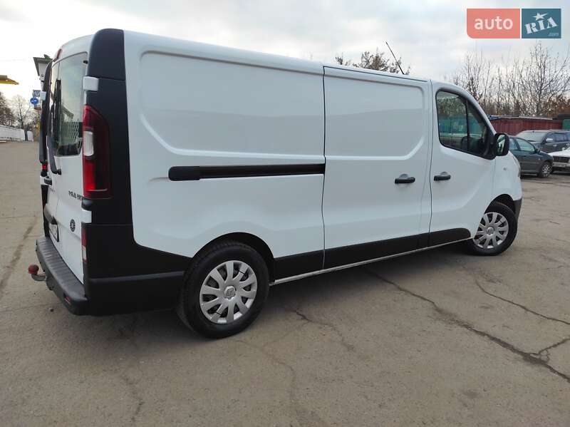 Грузовой фургон Renault Trafic 2016 в Луцке