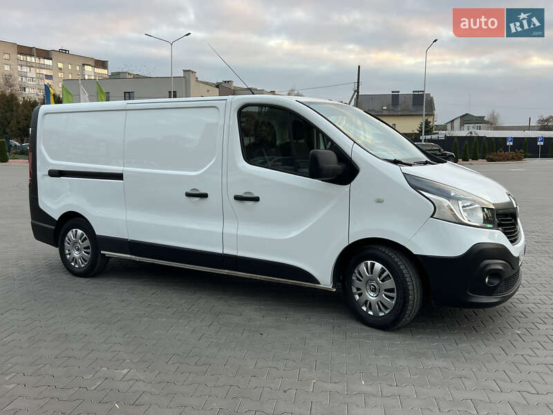 Грузовой фургон Renault Trafic 2017 в Луцке
