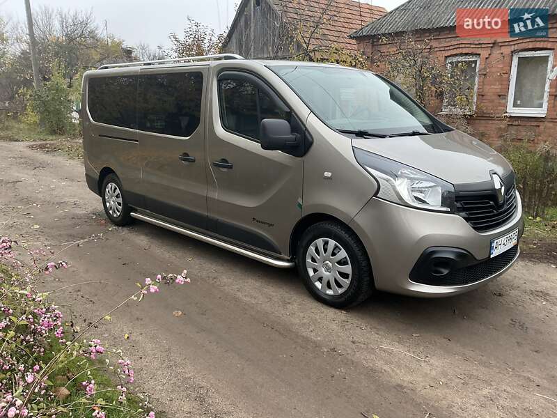 Минивэн Renault Trafic 2015 в Киеве