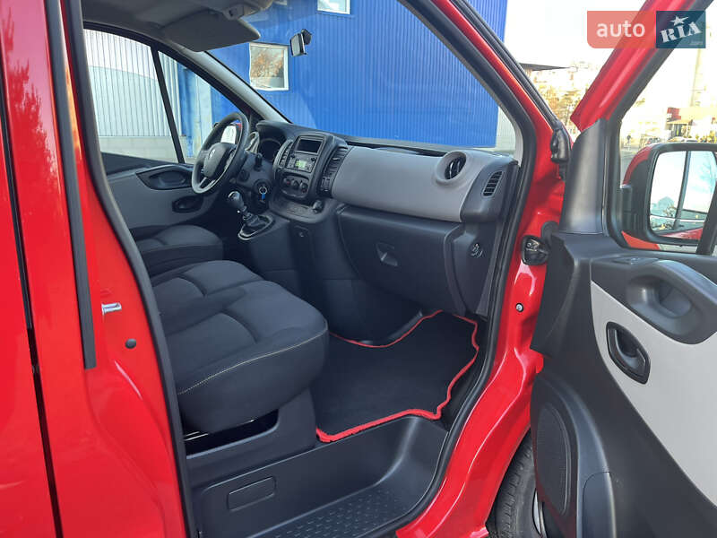 Грузопассажирский фургон Renault Trafic 2016 в Ковеле фото 19 Грузопассажирский фургон Renault Trafic 2016 в Ковеле