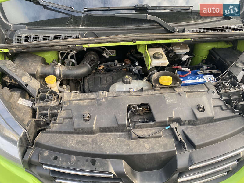 Минивэн Renault Trafic 2018 в Киеве фото 3 Минивэн Renault Trafic 2018 в Киеве