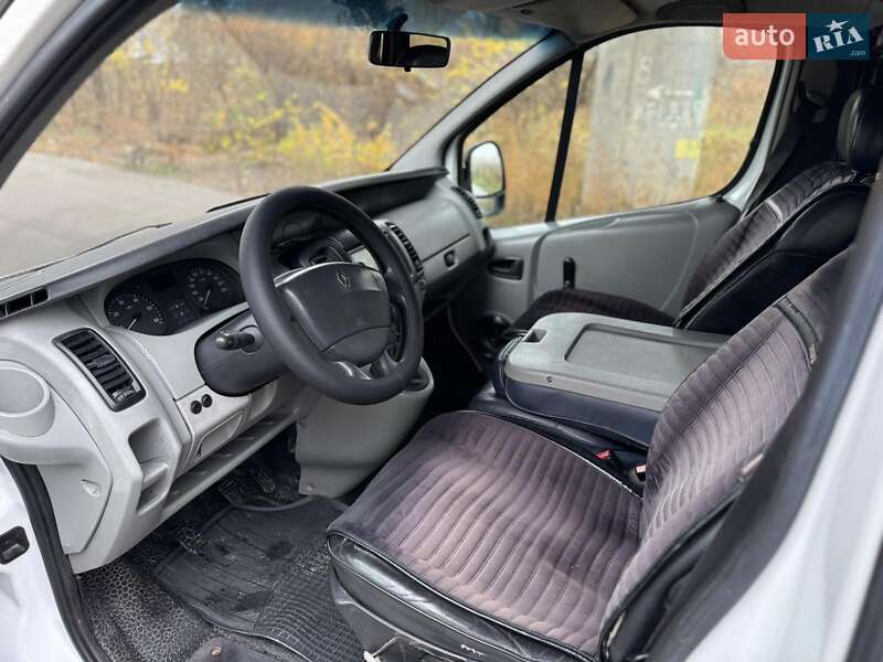 Минивэн Renault Trafic 2006 в Днепре