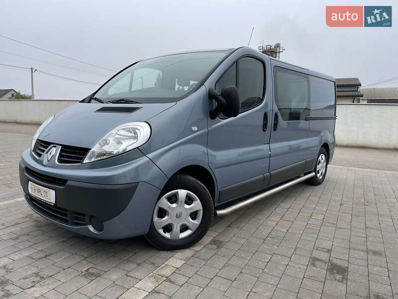 Минивэн Renault Trafic 2012 в Дубно