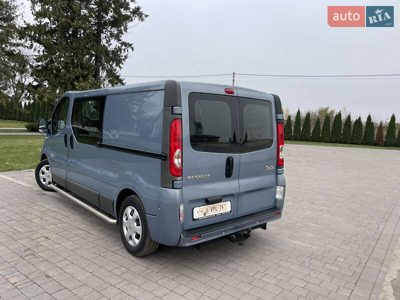 Минивэн Renault Trafic 2012 в Дубно