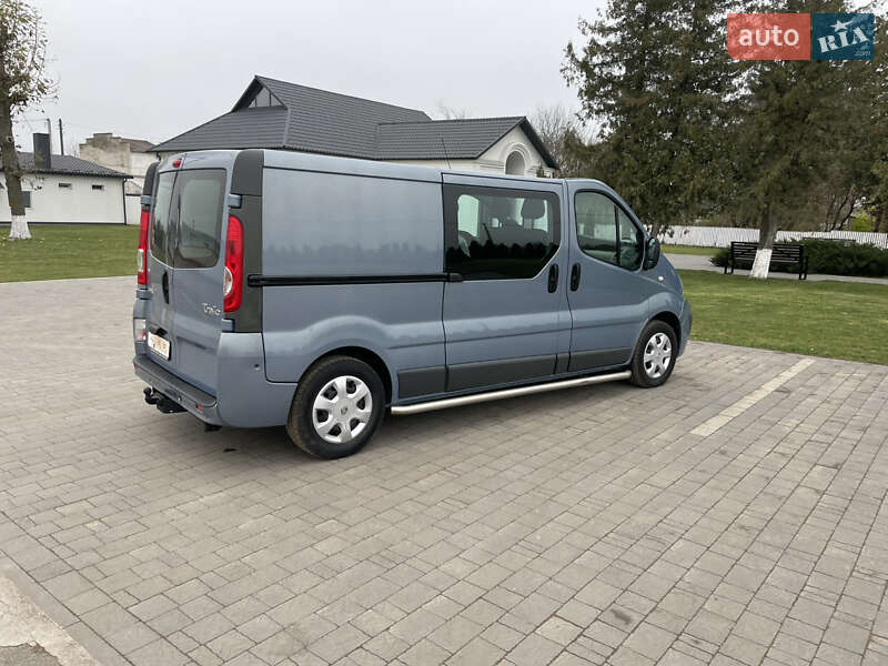 Минивэн Renault Trafic 2012 в Дубно