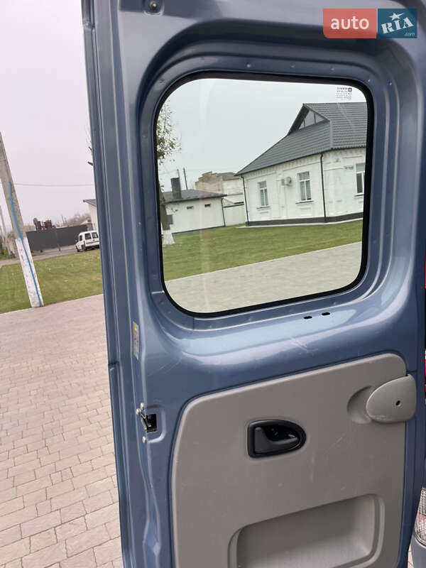 Минивэн Renault Trafic 2012 в Дубно