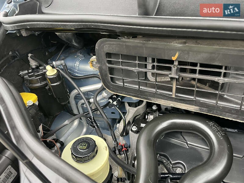 Минивэн Renault Trafic 2012 в Дубно