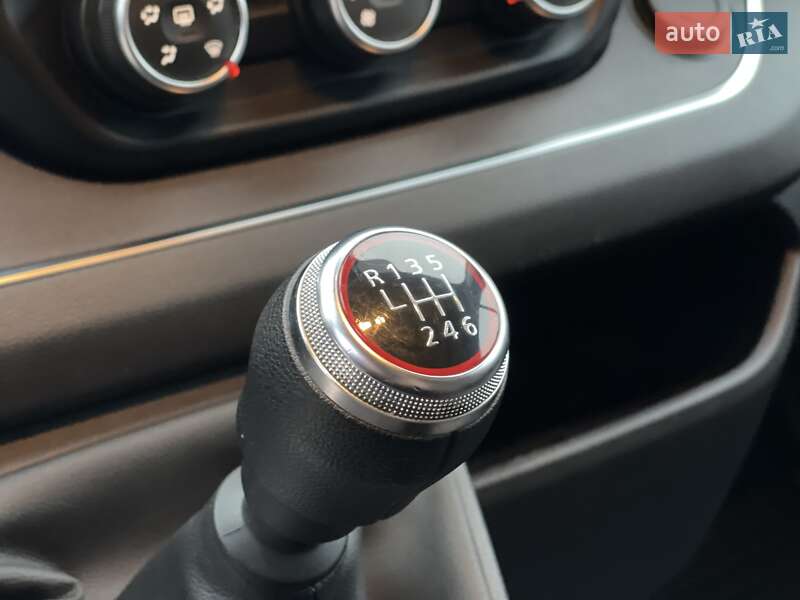 Грузовой фургон Renault Trafic 2022 в Дубно