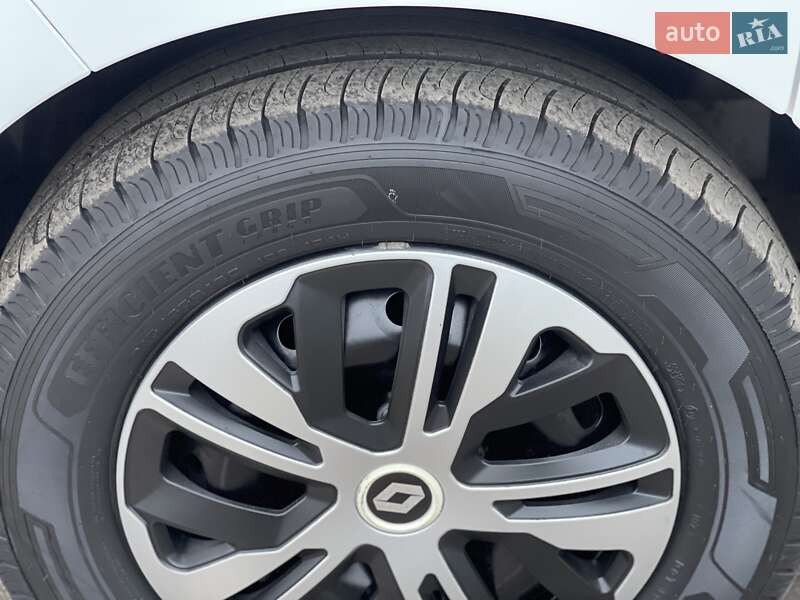 Грузовой фургон Renault Trafic 2022 в Дубно