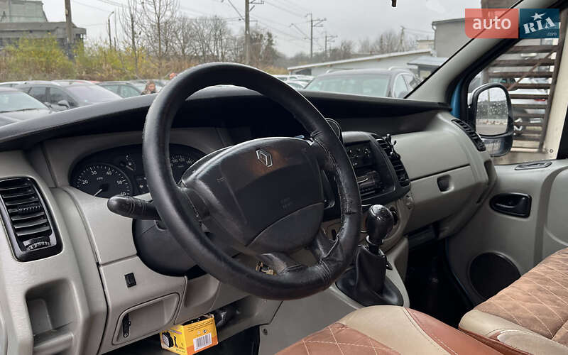 Минивэн Renault Trafic 2003 в Стрые