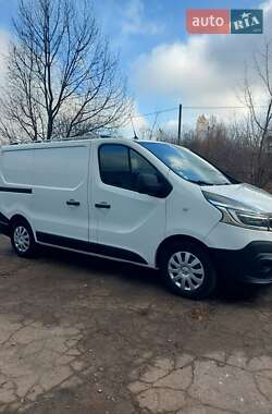 Вантажний фургон Renault Trafic 2020 в Млиніві