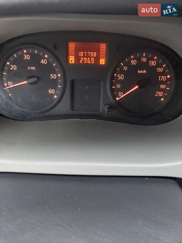 Минивэн Renault Trafic 2007 в Львове фото 4 Минивэн Renault Trafic 2007 в Львове