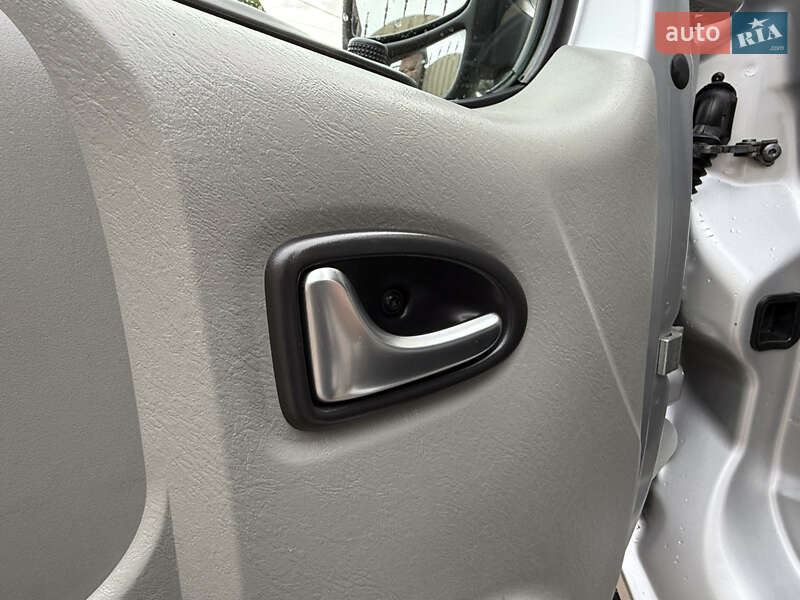 Минивэн Renault Trafic 2013 в Тернополе