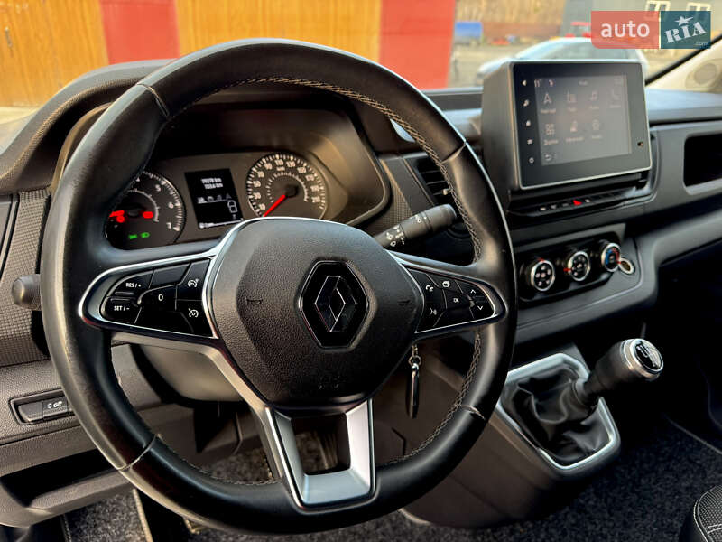 Минивэн Renault Trafic 2021 в Дубно