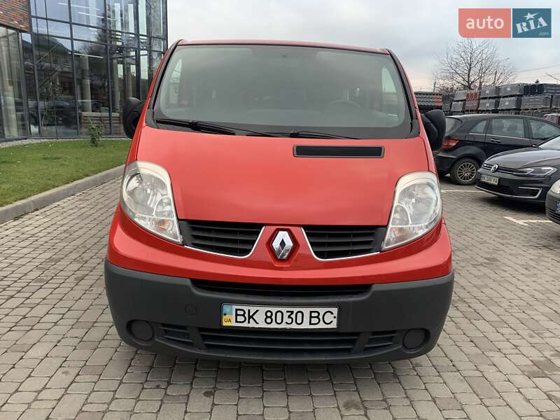 Минивэн Renault Trafic 2007 в Ровно