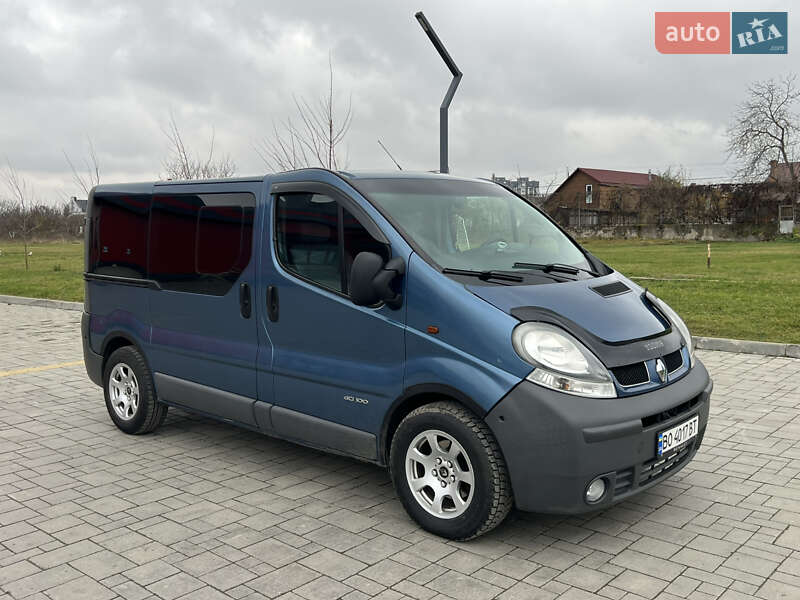 Мінівен Renault Trafic 2005 в Здолбуніві