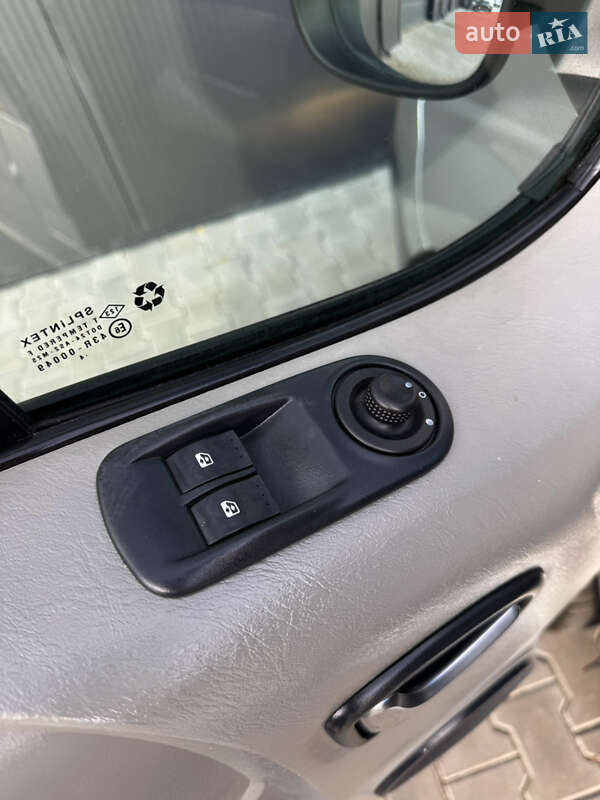 Минивэн Renault Trafic 2014 в Луцке