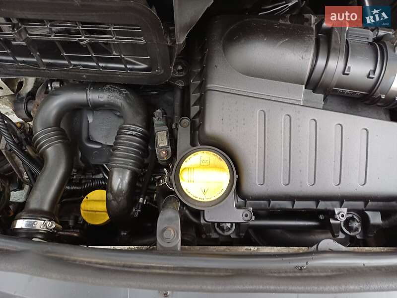 Минивэн Renault Trafic 2008 в Каменском