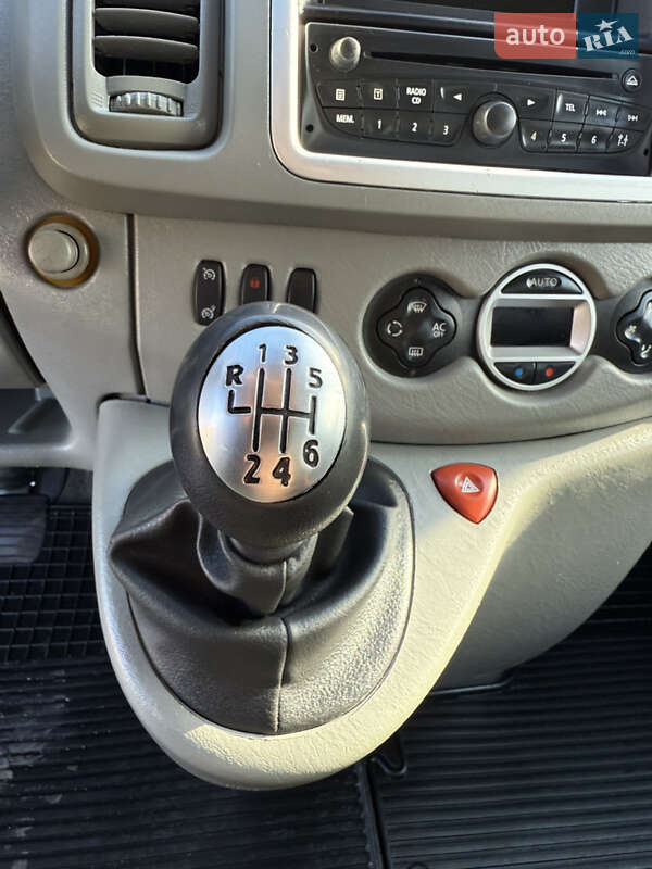 Минивэн Renault Trafic 2011 в Измаиле фото 28 Минивэн Renault Trafic 2011 в Измаиле