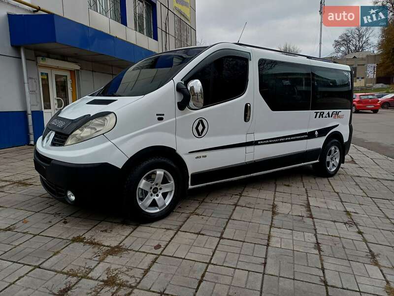 Минивэн Renault Trafic 2008 в Каменском