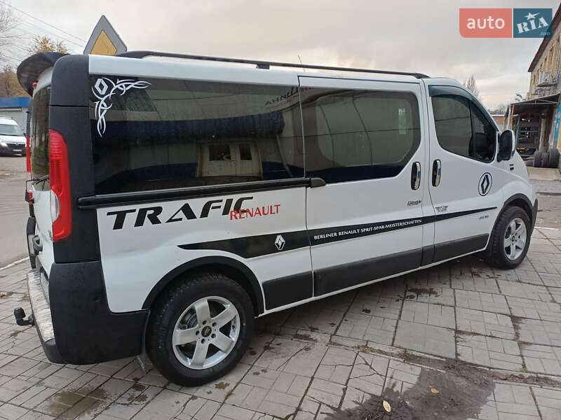 Минивэн Renault Trafic 2008 в Каменском