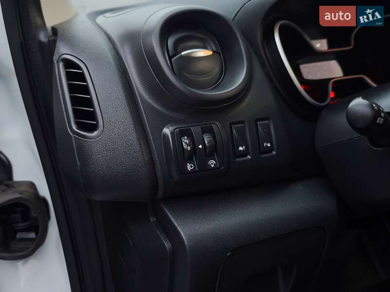 Минивэн Renault Trafic 2021 в Дубно фото 18 Минивэн Renault Trafic 2021 в Дубно