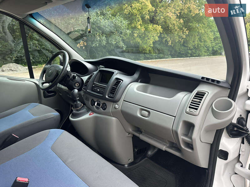 Грузовой фургон Renault Trafic 2014 в Ровно фото 23 Грузовой фургон Renault Trafic 2014 в Ровно