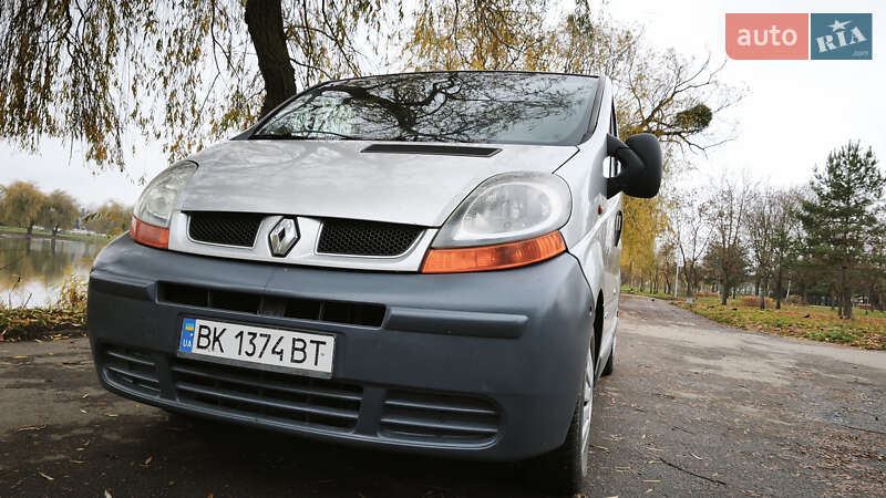 Минивэн Renault Trafic 2006 в Ровно