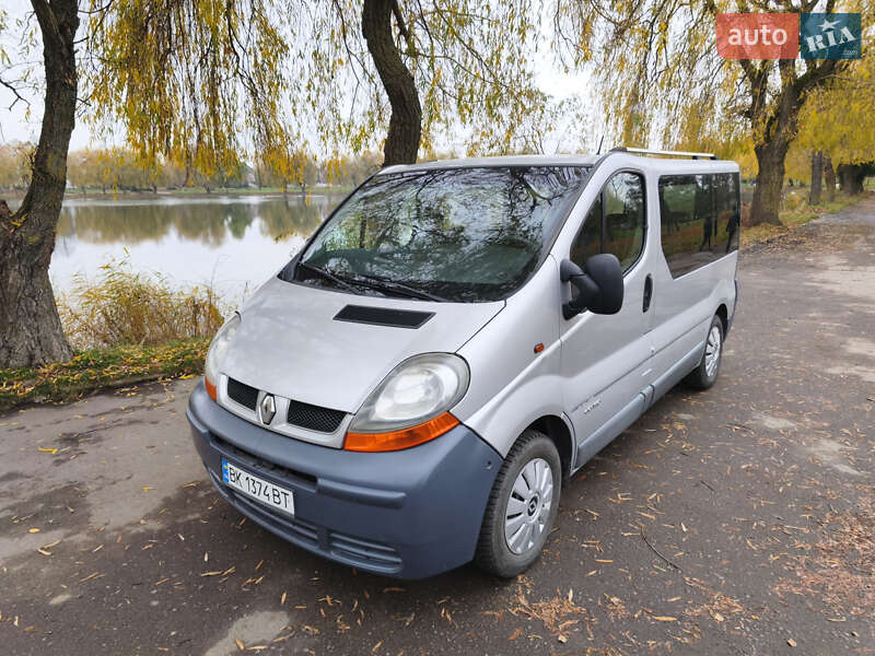 Минивэн Renault Trafic 2006 в Ровно