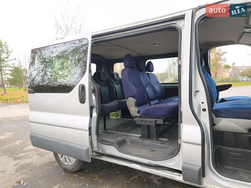 Минивэн Renault Trafic 2006 в Ровно