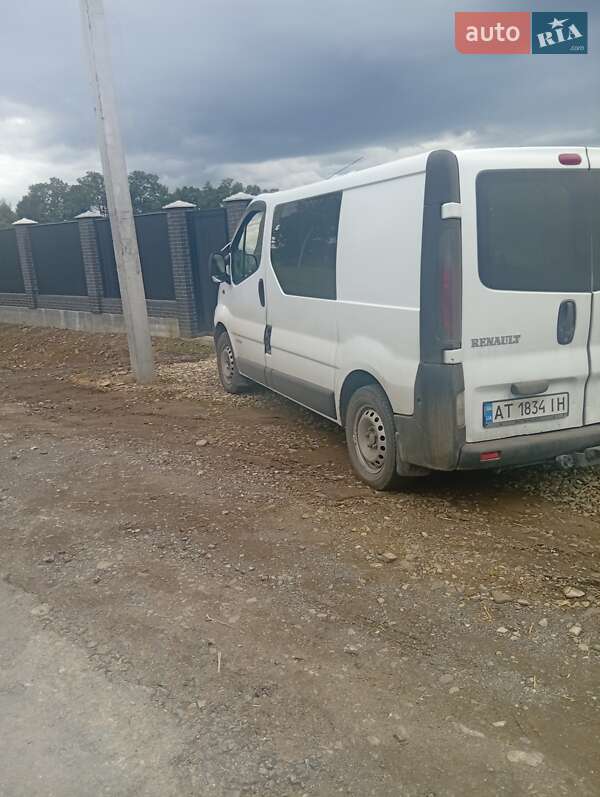 Мінівен Renault Trafic 2003 в Снятині