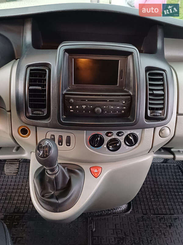 Минивэн Renault Trafic 2014 в Ивано-Франковске фото 11 Минивэн Renault Trafic 2014 в Ивано-Франковске