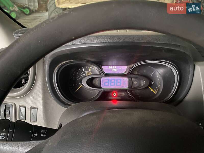 Мінівен Renault Trafic 2015 в Кривому Розі фото 5 Мінівен Renault Trafic 2015 в Кривому Розі