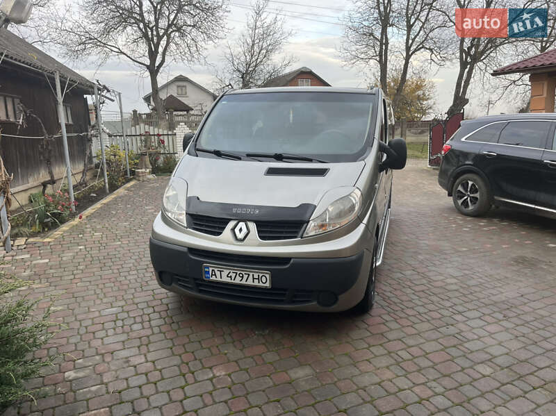 Мінівен Renault Trafic 2008 в Кіцмані фото 2 Мінівен Renault Trafic 2008 в Кіцмані