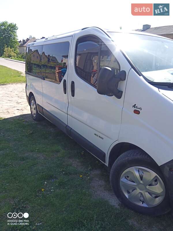 Грузопассажирский фургон Renault Trafic 2004 в Львове фото 10 Грузопассажирский фургон Renault Trafic 2004 в Львове
