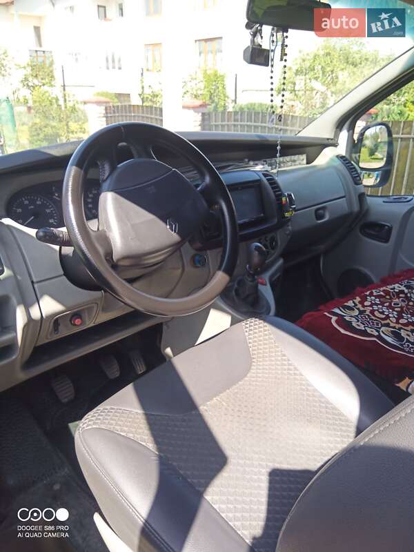 Грузопассажирский фургон Renault Trafic 2004 в Львове фото 11 Грузопассажирский фургон Renault Trafic 2004 в Львове