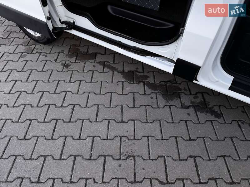 Минивэн Renault Trafic 2016 в Хмельницком