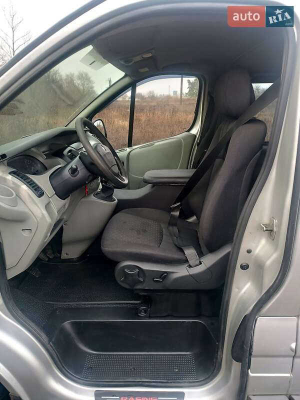 Минивэн Renault Trafic 2007 в Харькове фото 9 Минивэн Renault Trafic 2007 в Харькове