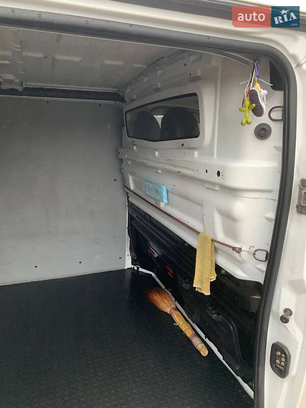 Другие грузовики Renault Trafic 2017 в Гостомеле