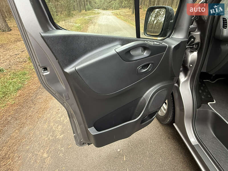 Минивэн Renault Trafic 2020 в Киеве фото 29 Минивэн Renault Trafic 2020 в Киеве